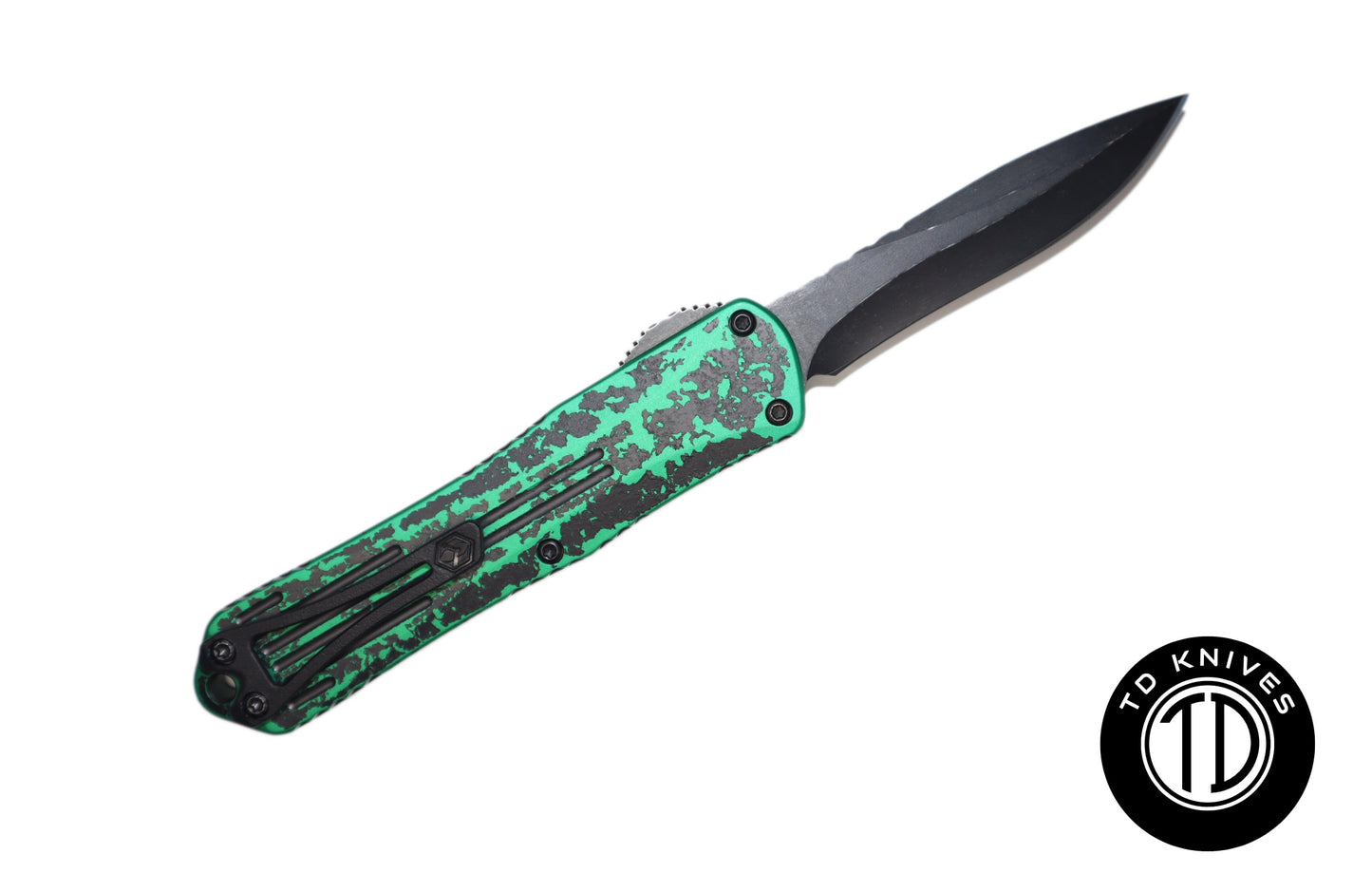 USN 2022 Show Special Heretic Manticore-E Recurve Black Battleworn Blade W/ Breakthrough Green Handle