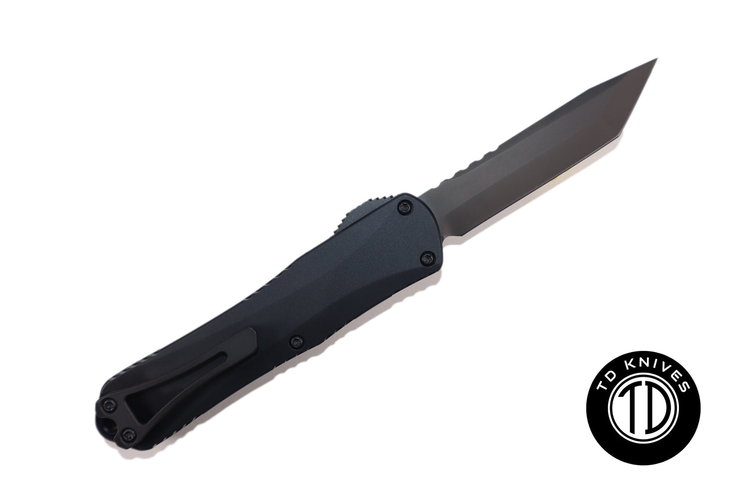 HERETIC - Manticore E in Black Tactical W/ DLC Tanto Blade. Model # H027-6A-T