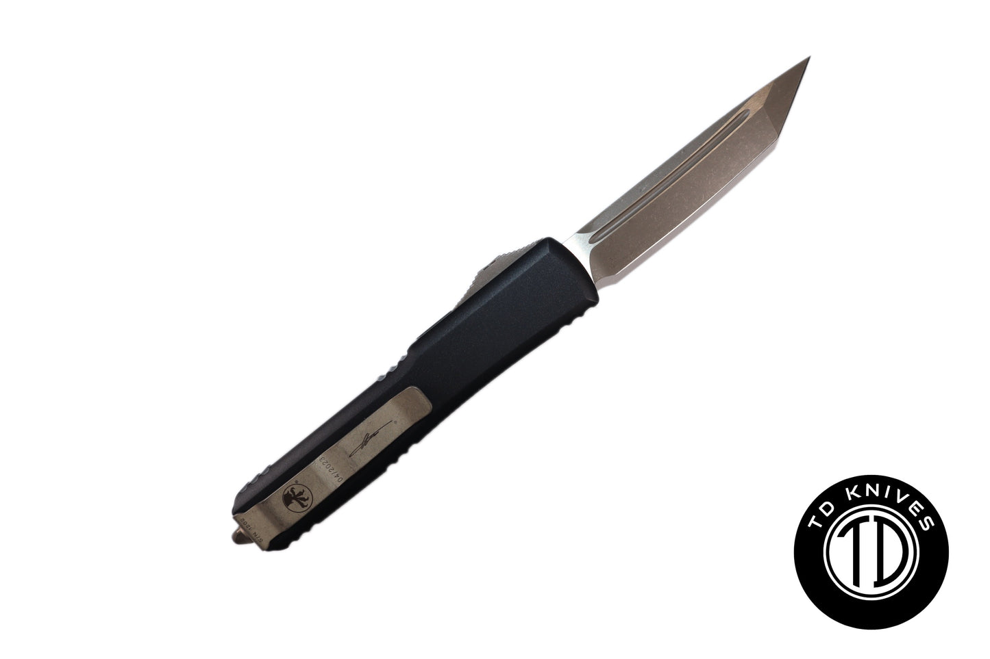 MICROTECH – Signature Series Ultratech Death Card Edition Tanto Edge Apocalyptic Bronze Blade Finish with Bronze Hardware. Model # 123-13DCS