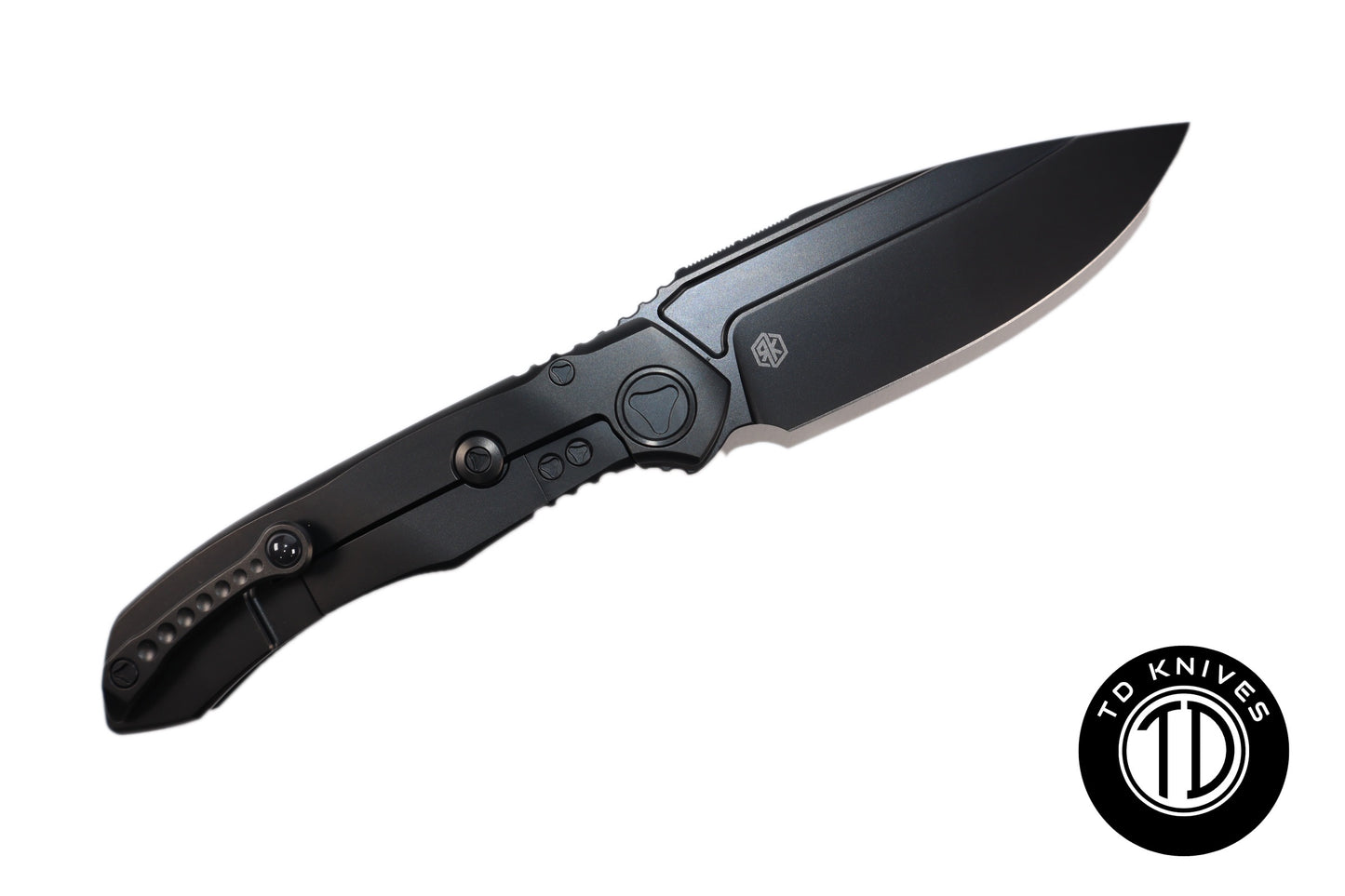 MICROTECH - Anax Standard Edge in Black DLC Titanium with Carbon Fiber Inlays. Model # 190C-1DLCTCFITI