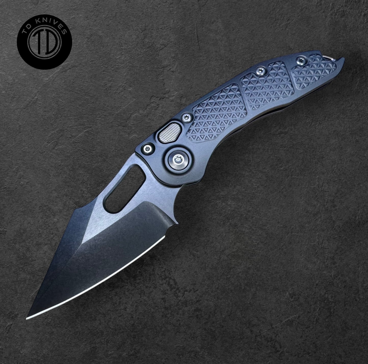 MICROTECH / BORKA- Shadow Edition Stitch Auto W/ Sterile DLC Standard Edge Blade. Model # 169-1 DLCTSH