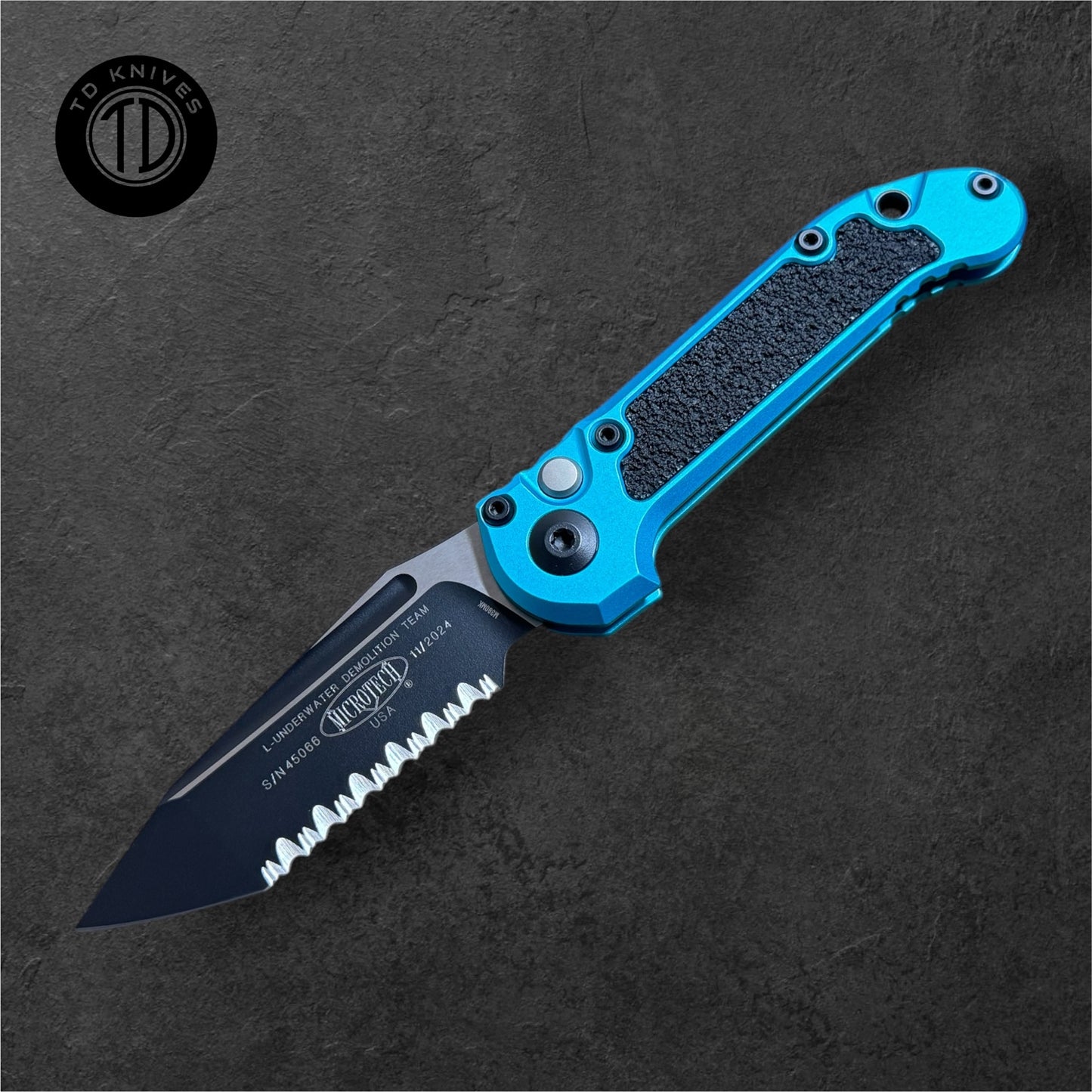 MICROTECH - LUDT T/E Gen III in Turquoise W/ Full Serrated Black Blade Finish. Model # 1136-3 TQ