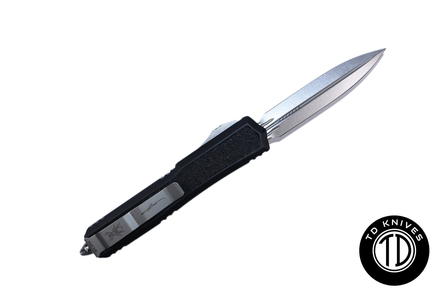 MICROTECH - Signature Series Makora Double Edge with Black Handle and Stonewashed Finish Blade. Model # 206-10S