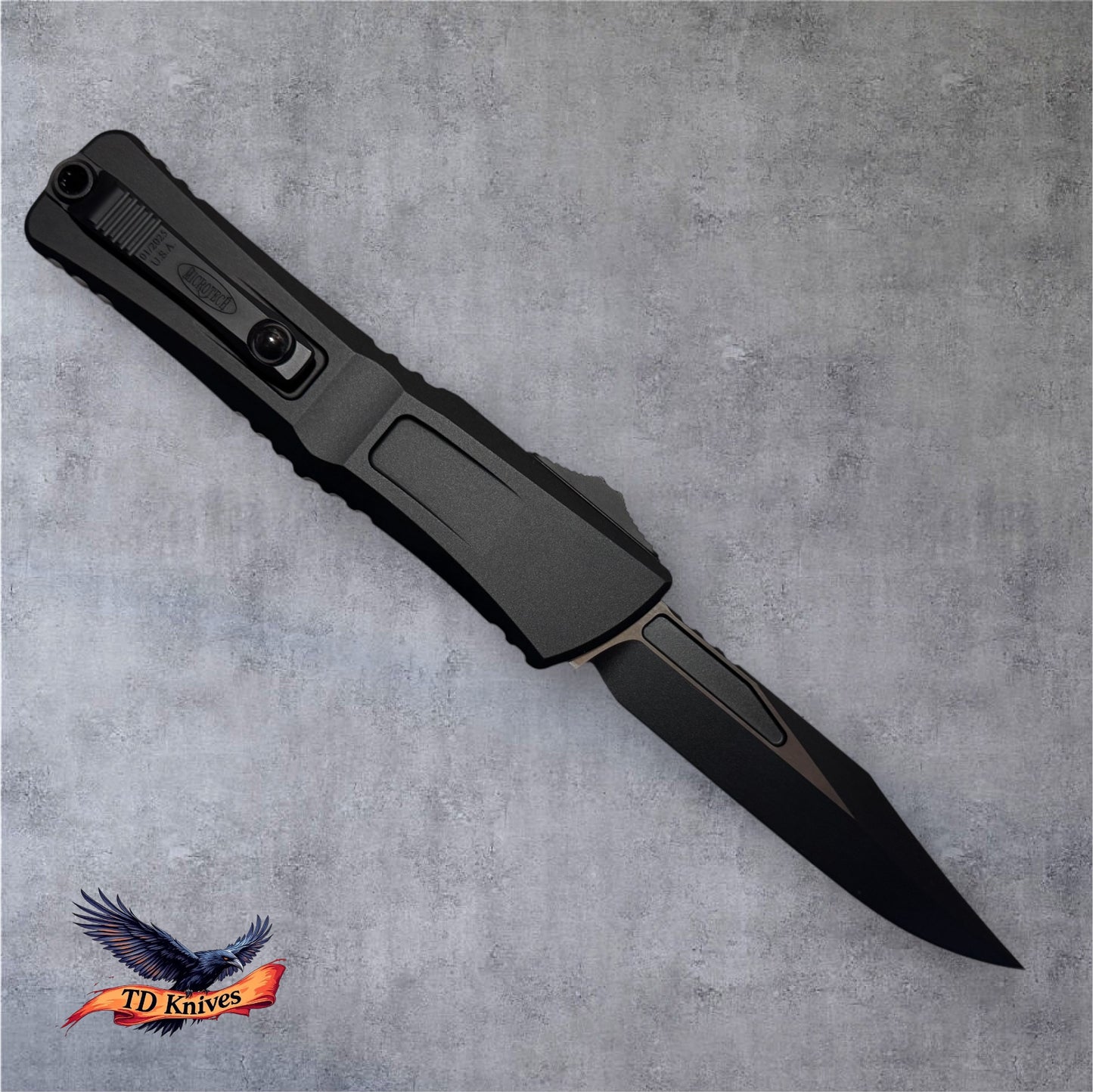 MICROTECH - Combat Troodon Gen III in Tactical Black with Black Bowie Blade. Model # 1146-1 T