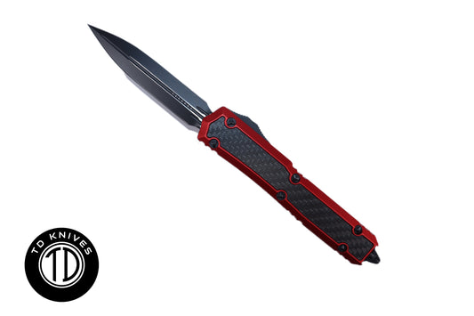 MICROTECH - Signature Series Makora Black Double Edge DLC Blade Finish with Red Handle and Carbon Fiber Inlays. Model # 206-1RDCFIS