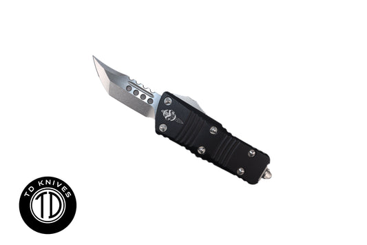 MICROTECH - Signature Series Mini Troodon with Black Handle and Stonewashed Hellhound Blade. Model # 819-10S