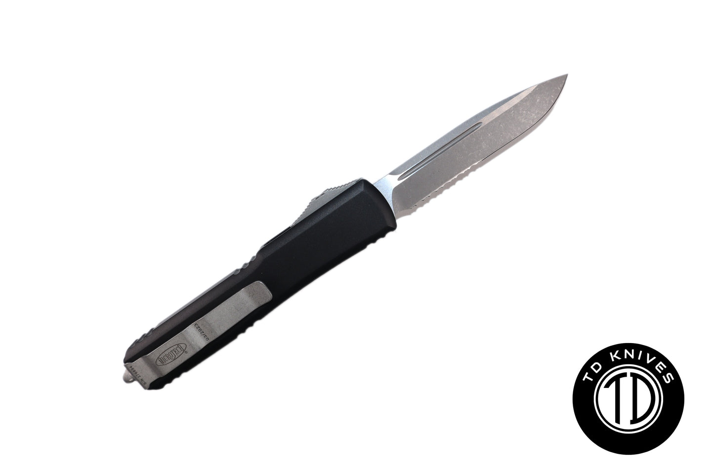 MICROTECH - Ultratech Partial Serrated Standard Edge in Black with Apocalyptic Finished Blade. Model # 121-11AP